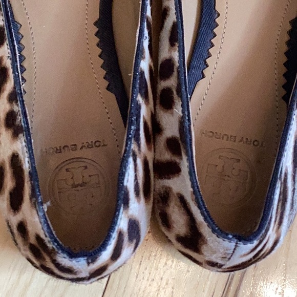 Tory Burch Gigi leopard Print calf hair /leather pointy toe pumps. Size 7 - Picture 7 of 16